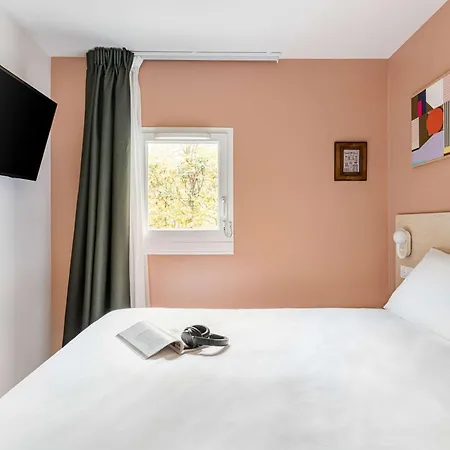 Greet Hotel Prevessin Geneve Aeroport Hotel 2*
