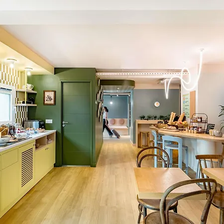 Première Classe Genève - Aéroport - 2*